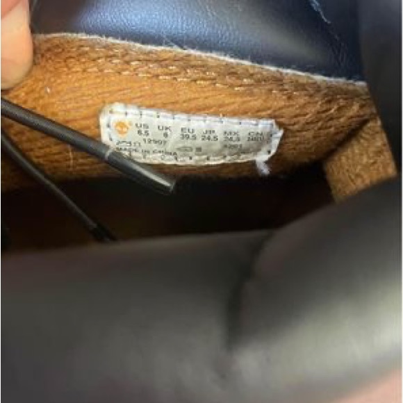 Timberland 6in Classic Boots - Picture 3 of 3